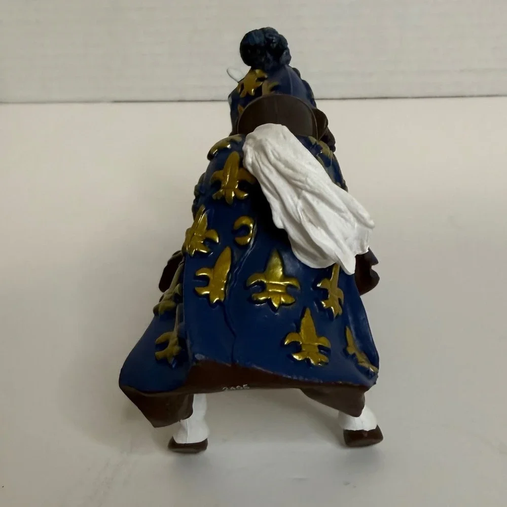 Papo 2005 Medieval Knight Horse Blue Gold Fleur-de-lis Armored‎ Figure 39338